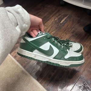 Forest green Nike dunks